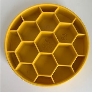 SodaPup Large Ebowl honeycomb enrichment bowl